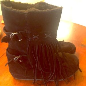 Bearpaw Krystal black suede boots, 8 like new